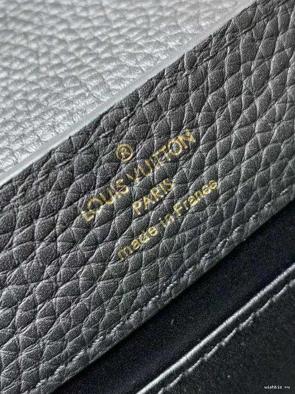 WIS CAPUCINES MINI LOUIS VUITTON 0619